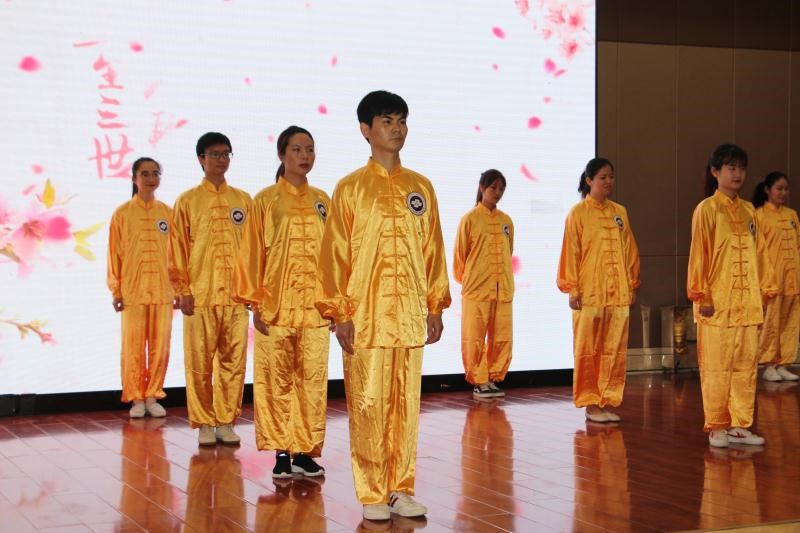 纪念李时珍诞辰500周年大会暨第四届蕲艾健康旅游文化节1.jpg