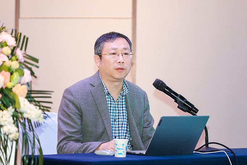 李铁教授.jpg